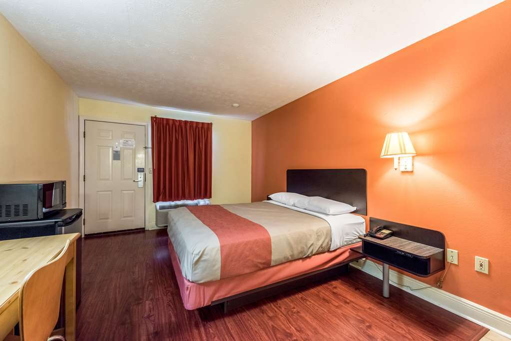 Sleep Inn & Suites Pigeon Forge Downtown Room photo